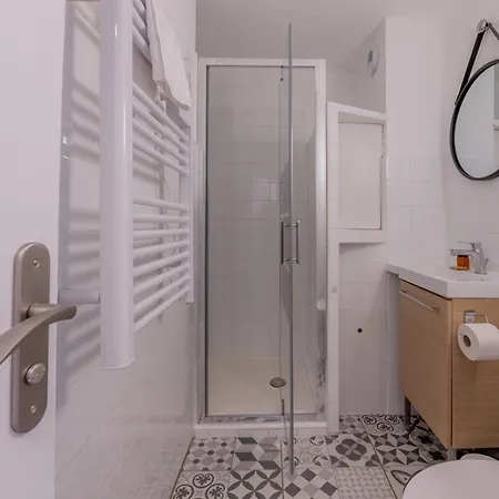 Lachenal C103 - Happy Apartament